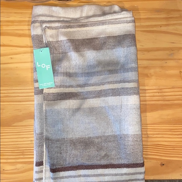 Infinity Scarf NWT - Picture 3 of 6